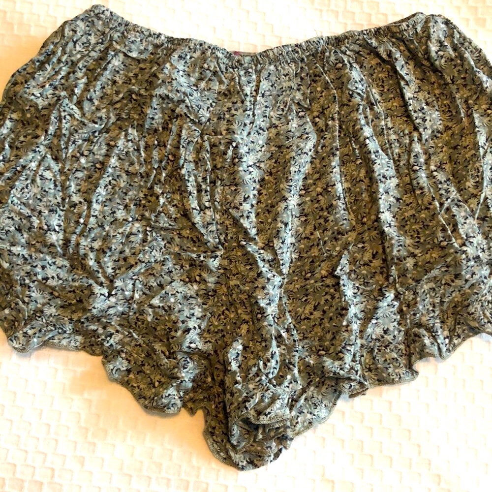 Brandy Melville shorts